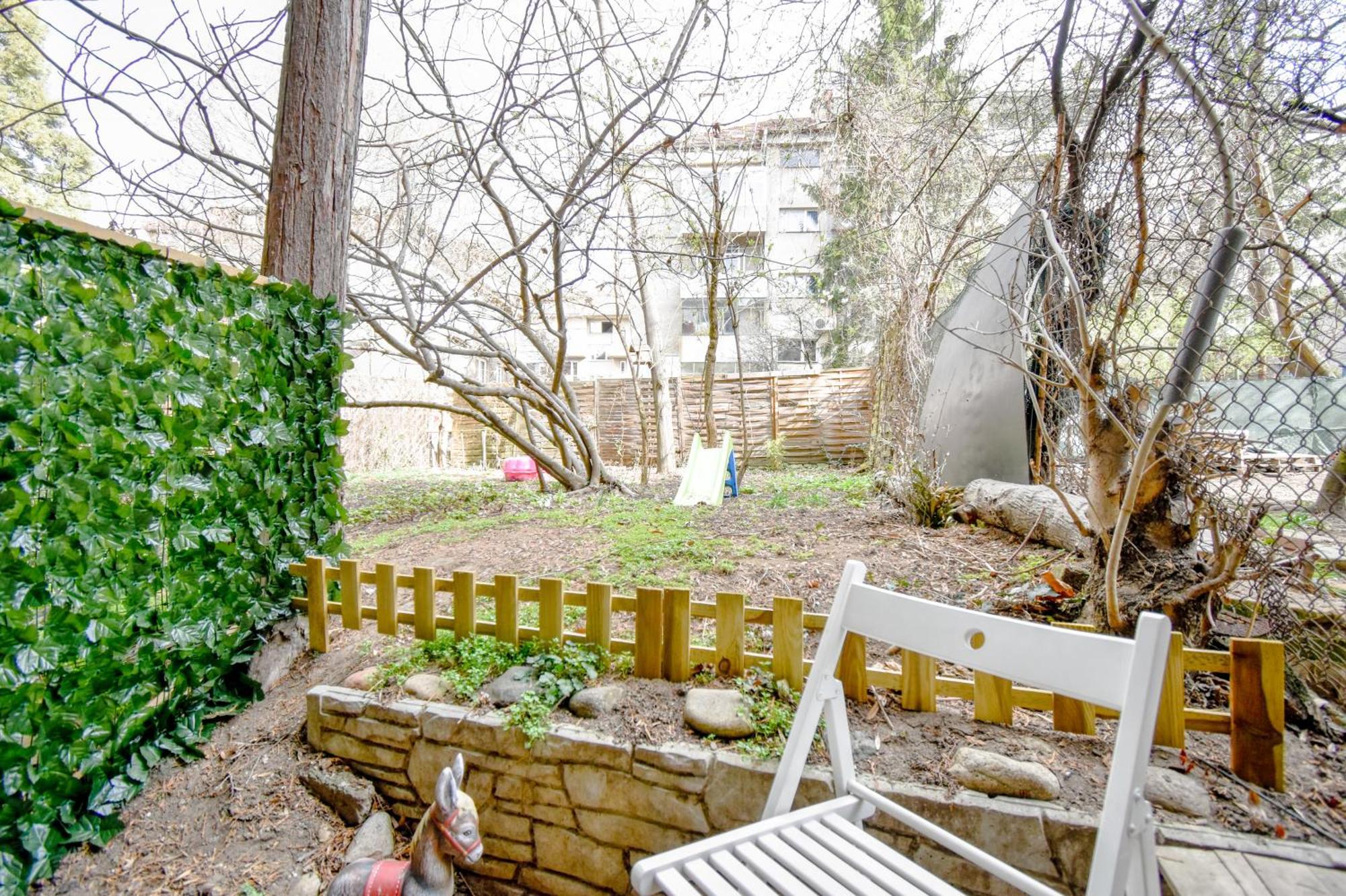 Apartment Urban Oasis With Patio 1bd