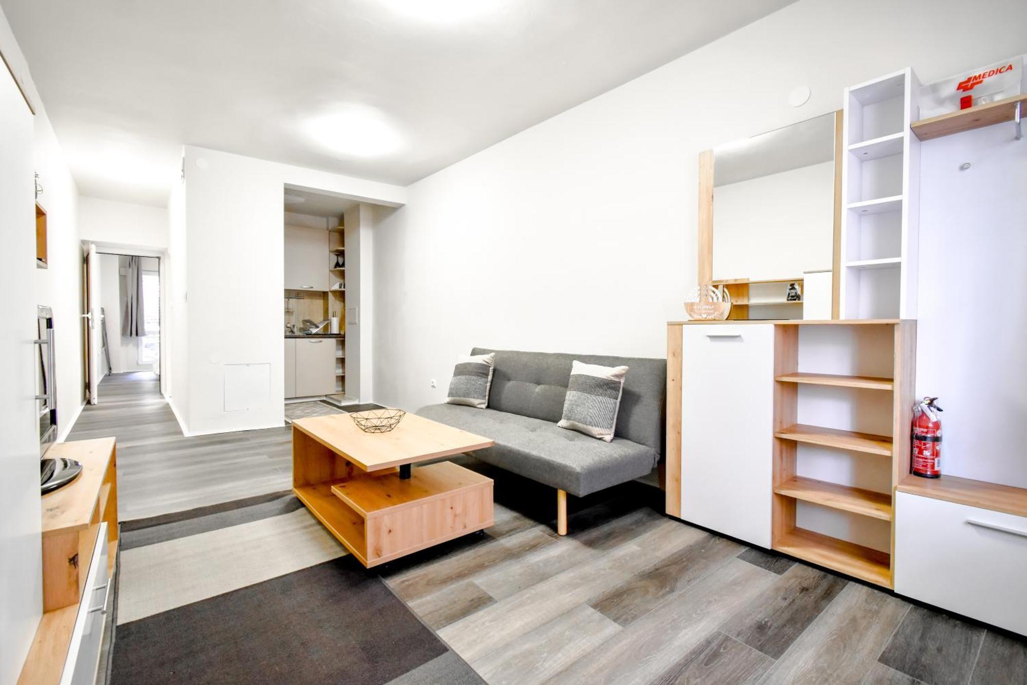 Apartment Urban Oasis With Patio 1bd